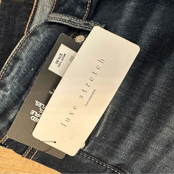 Silver Jean Co NWT Suki Mid Rise Capri - Picture 4 of 8